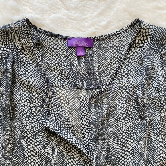 HALE Bob Sheer Chiffon Snake Print Cinch Hem Top - Picture 4 of 7